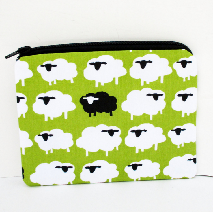 Notions Bag for blogpost by Moira Ravenscroft, Wyndlestraw Designs