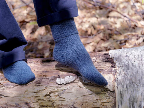 Mentmore Socks by Moira Ravenscroft, Wyndlestraw Designs