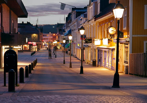 Storgatan, Falköping – Photo by WikiMedia user Nasko, in blogpost by Moira Ravenscroft, Wyndlestraw Designs