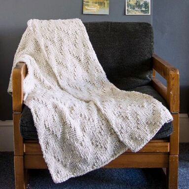 Laurie Blanket by Anna Ravenscroft, for blogpost by Moira Ravenscroft, Wyndlestraw Designs